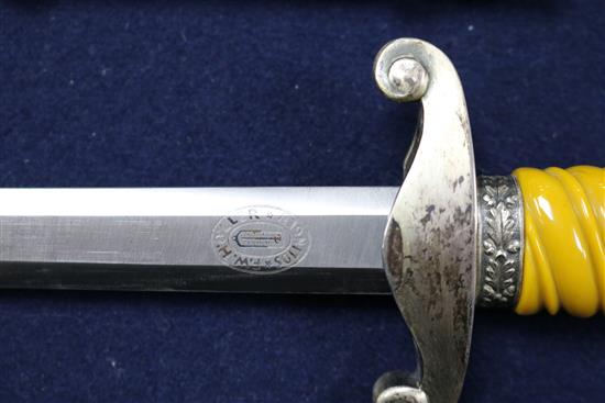 A German Officers Army dagger